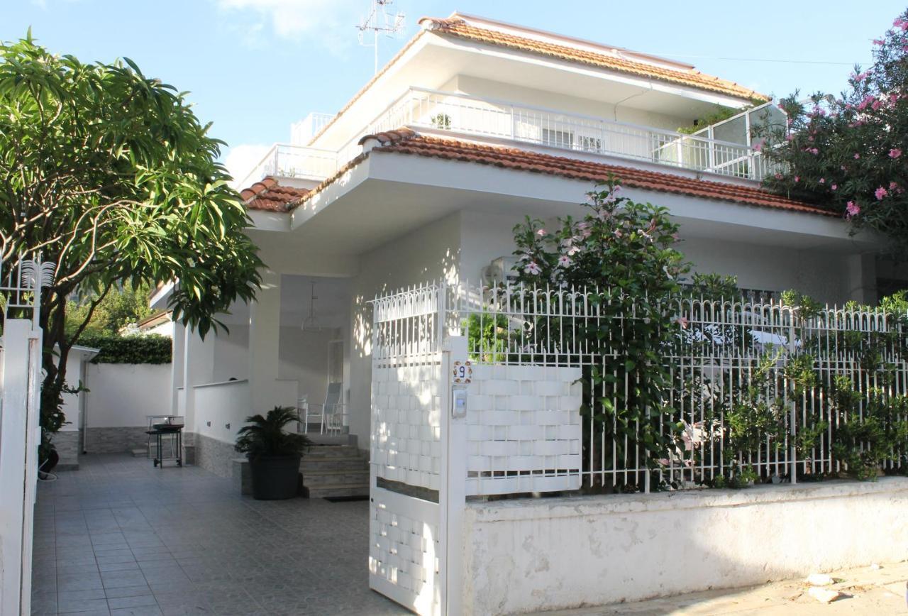 Casa Vacanza Peppino! باليرمو المظهر الخارجي الصورة
